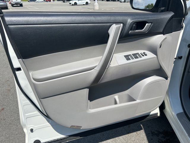 used 2013 Toyota Highlander car, priced at $11,109
