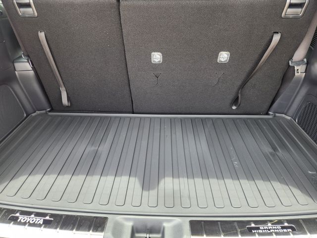 2026 Toyota Grand Highlander Hybrid MAX Platinum White at Gullo Toyota