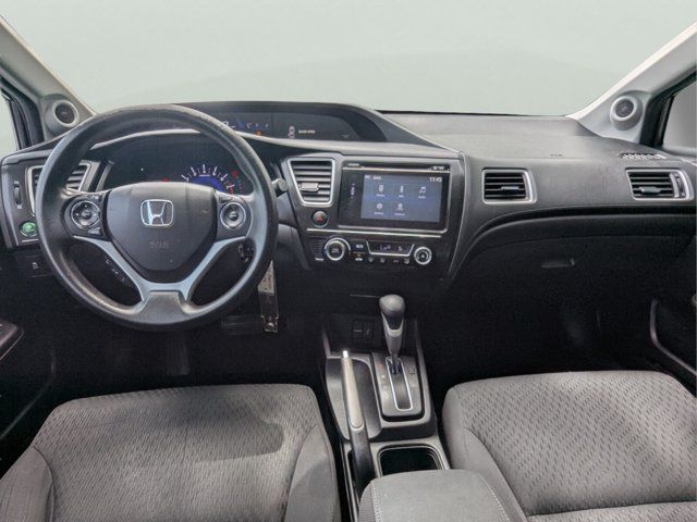 Used 2015  Honda SE image 13