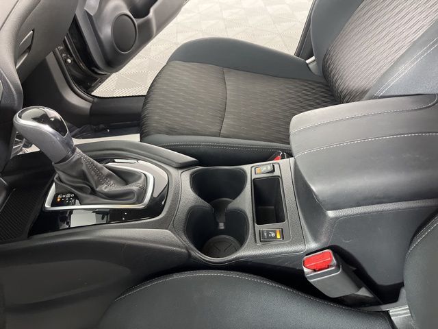 2019 Magnetic Black Pearl Nissan Rogue S FWD SUV