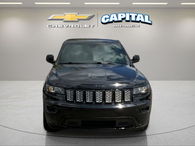 Used 2022 Black Jeep Laredo X image 9