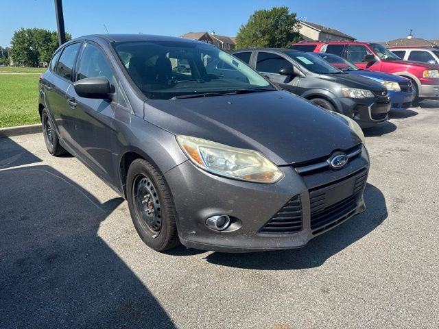 Sterling Gray Metallic 2012 Ford Focus Hatchback Front-Wheel Drive 6-Speed Automatic