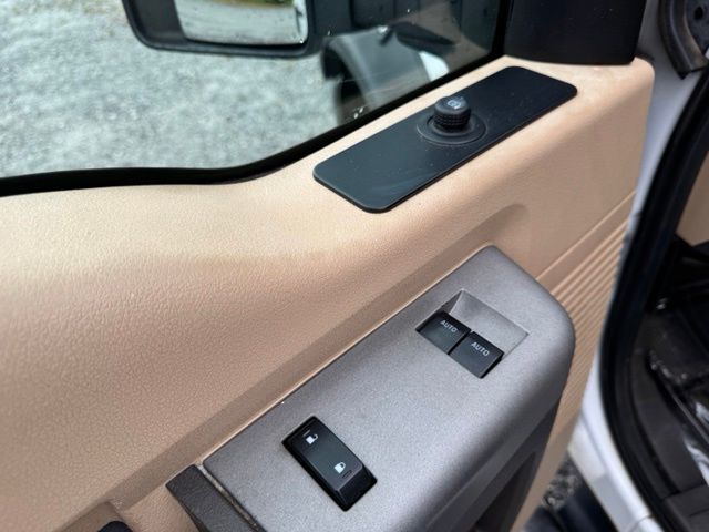 Used 2016 White Ford XLT image 19