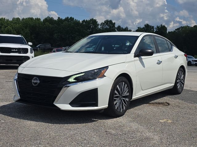 2025 Nissan Altima 2.5 SV  B02427