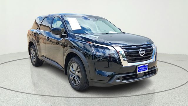 2025 Nissan Pathfinder S