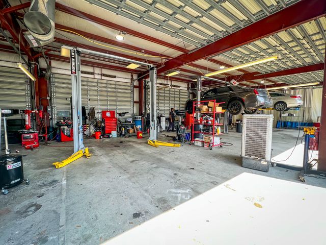 2023 Bright White Clearcoat Ram 1500 Classic SLT RWD Truck