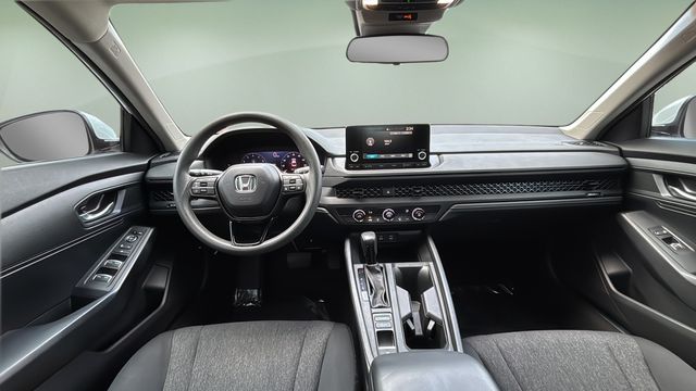 Used 2024  Honda LX image 16