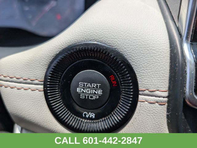 Bright White Clearcoat 2025 Jeep Compass Limited 4WD SUV / Crossover Four-Wheel Drive 8-Speed Automatic