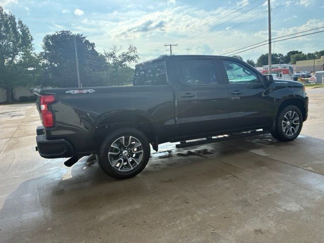 Used 2022 Black Chevrolet RST image 6