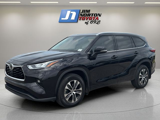 Amber 2020 Toyota Highlander SUV / Crossover All-Wheel Drive 8-Speed Automatic