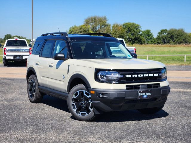 2024 Ford Bronco Sport Outer Banks 2