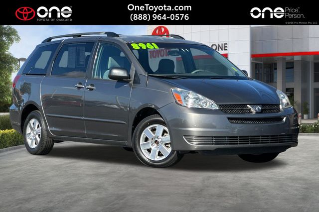 Phantom Gray 2005 Toyota Sienna LE Minivan Front-Wheel Drive 5-Speed Automatic Overdrive
