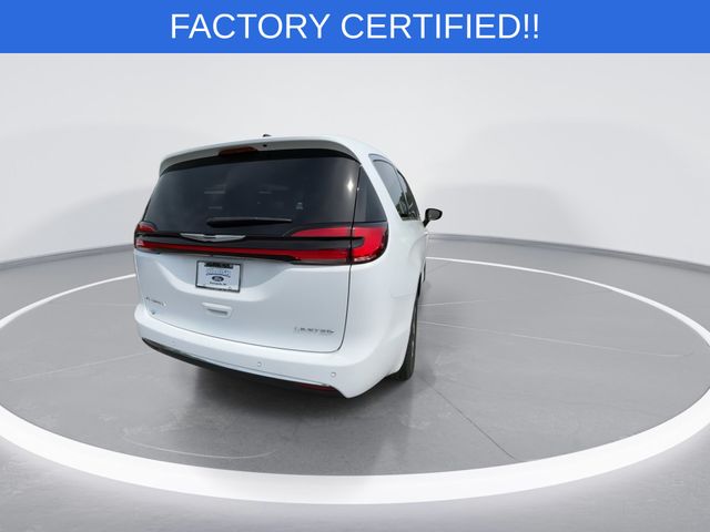 Used 2024 White Chrysler Limited image 7