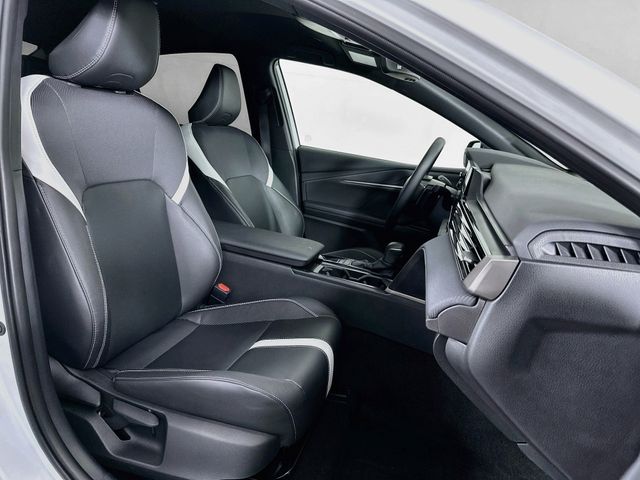 2025 Toyota Camry SE - Photo 21