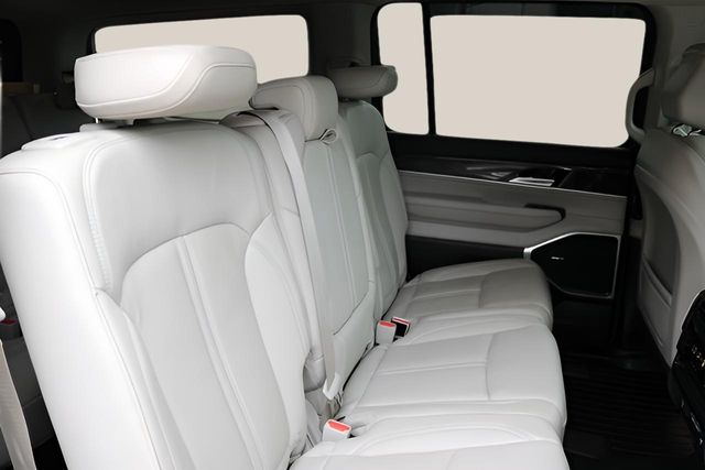 Used Car 2022 Jeep Wagoneer  Series Iii For Sale Under $40,000 In Austin, Texas