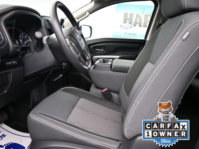 2024 Nissan Titan SV photo