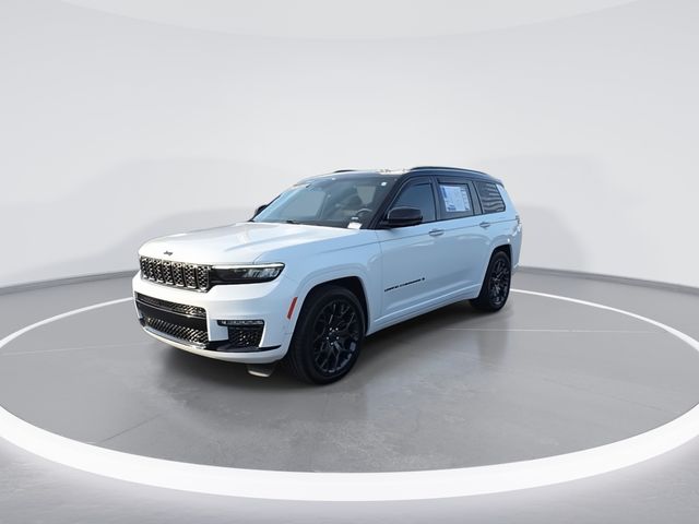 Used 2023 White Jeep Summit image 4