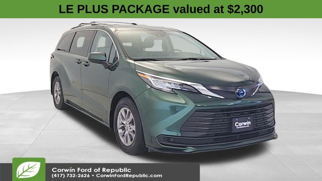 Green 2022 Toyota Sienna LE 8-Passenger FWD Minivan Front-Wheel Drive Continuously Variable Transmission