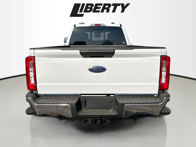 2025 Ford F-250SD XL photo