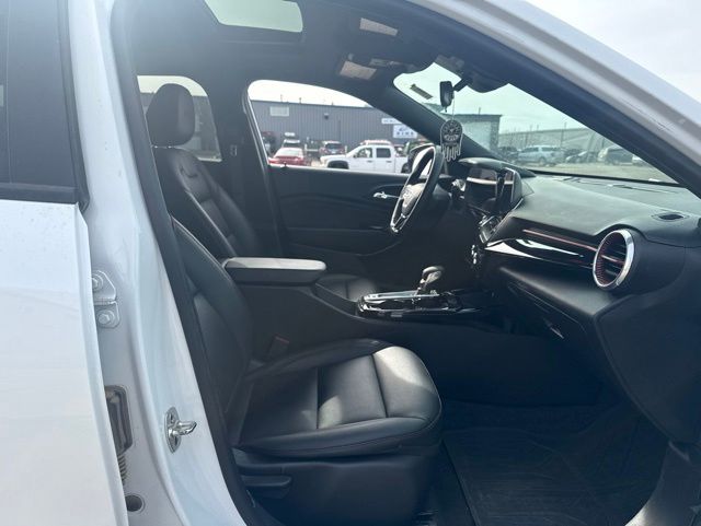 2024 Summit White Chevrolet Trax 2RS FWD SUV