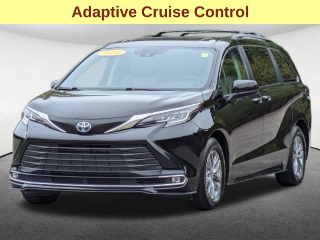 2021 Toyota Sienna XLE 9