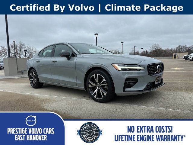 Vapour Gray Metallic 2025 Volvo S60 B5 Core AWD Sedan All-Wheel Drive Automatic