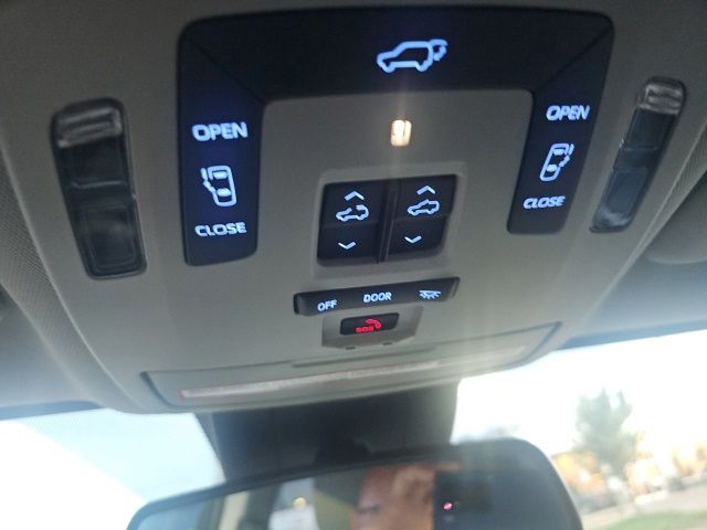 Used 2023 Toyota Sienna Van