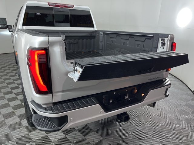 2024 White Frost Tricoat GMC Sierra 2500HD Denali Ultimate 4X4 Truck