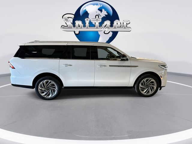 Certified Used 2025 White Lincoln Reserve image 10