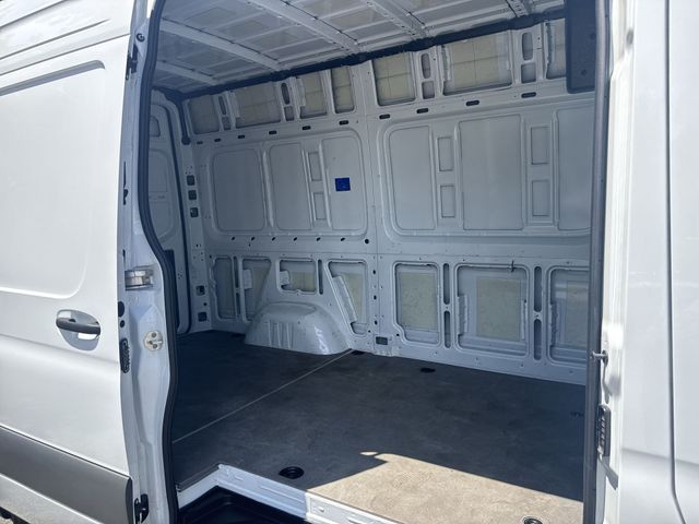 Used 2025 White Mercedes-Benz Cargo 144 WB image 11