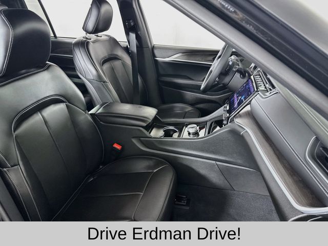 Used 2025 Jeep Grand Cherokee L SUV