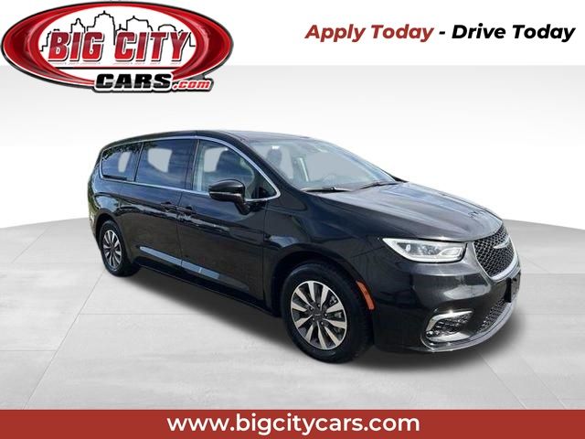 Diamond Black 2024 Chrysler Pacifica Hybrid Minivan Front-Wheel Drive Continuously Variable Transmission