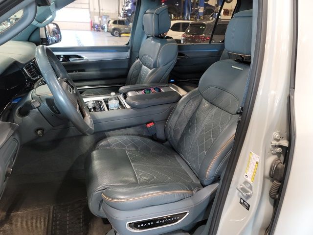 2022 Luxury White Pearlcoat Jeep Grand Wagoneer Series III 4X4 SUV