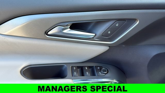 new 2026 Chevrolet Traverse car, priced at $47,690