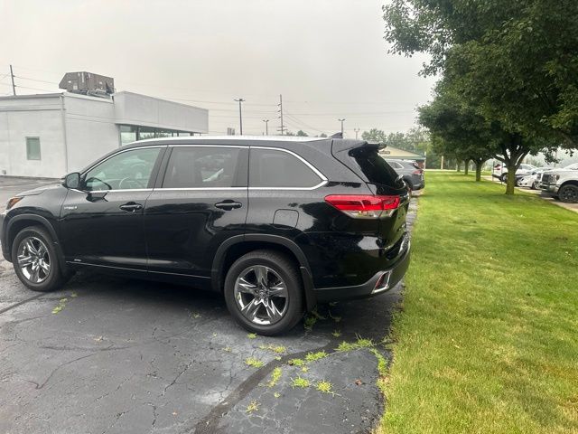 Used 2019 Toyota Highlander Hybrid SUV