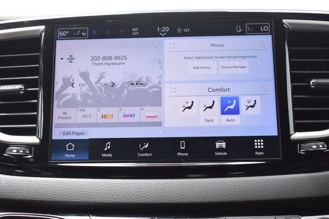 Used 2025 Chrysler Pacifica Van