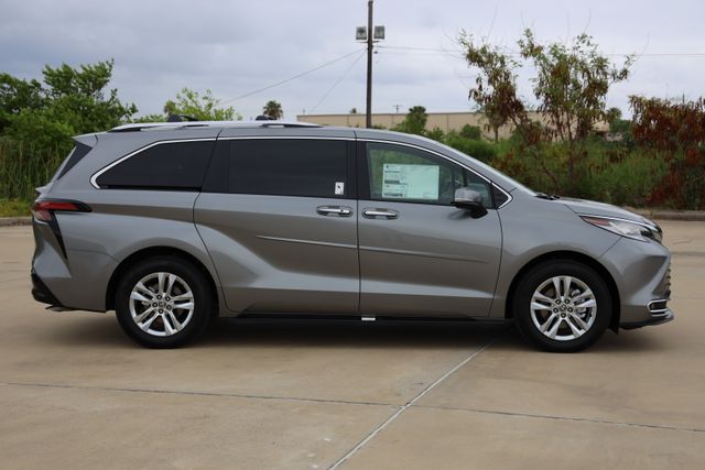 2026 Toyota Sienna Limited - 3