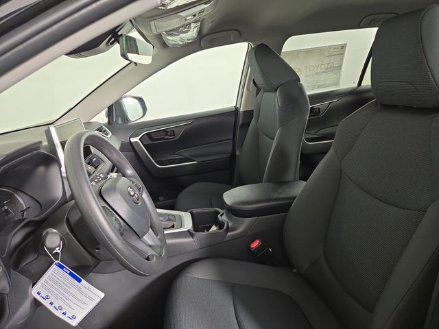 2025 Toyota RAV4 LE photo