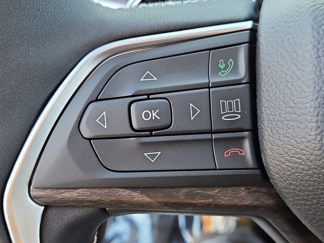 New 2026 Black Jeep Laredo image 23