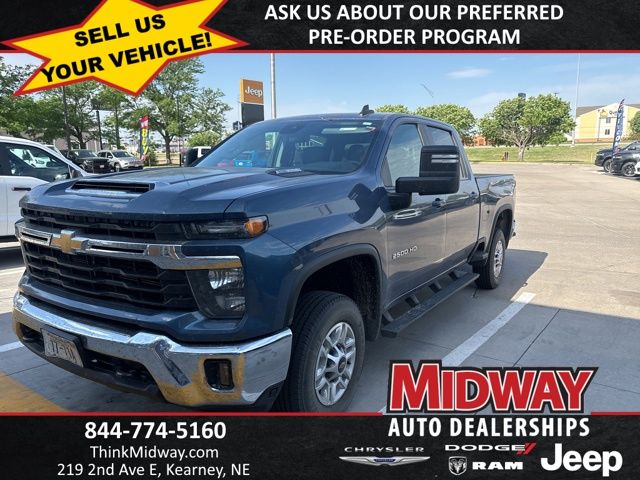 2025 Chevrolet Silverado HD LT 4WD Crew Cab Standard Box's photo