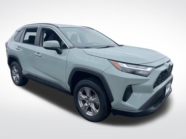 2022 Toyota RAV4 XLE 10