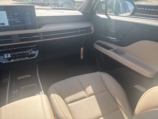 2026 White Metallic Lincoln Corsair Reserve AWD SUV