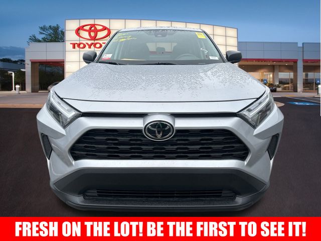 2024 Toyota RAV4 LE 2