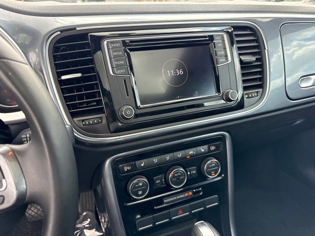 2018 Volkswagen Beetle - $22,888