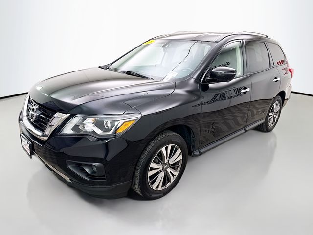 View vehicle photo 3