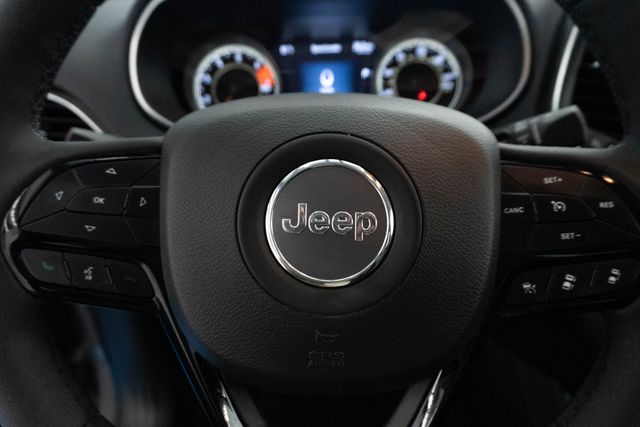 Used 2023 Jeep Cherokee SUV