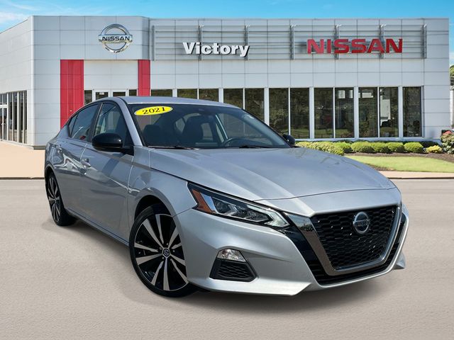 Brilliant Silver Metallic 2021 Nissan Altima 2.5 SR FWD Sedan Front-Wheel Drive Continuously Variable Transmission