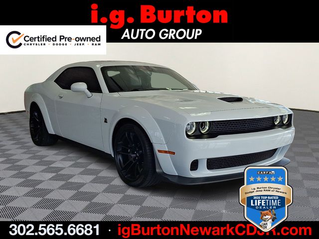 White Knuckle Clearcoat 2023 Dodge Challenger R/T Scat Pack Widebody RWD Coupe Rear-Wheel Drive 8-Speed Automatic