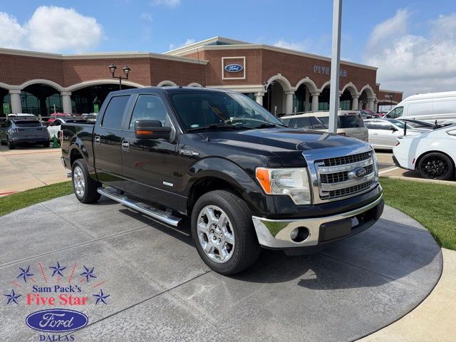 Tuxedo Black Metallic 2013 Ford F-150 XLT SuperCrew Pickup Truck 4X2 6-Speed Automatic