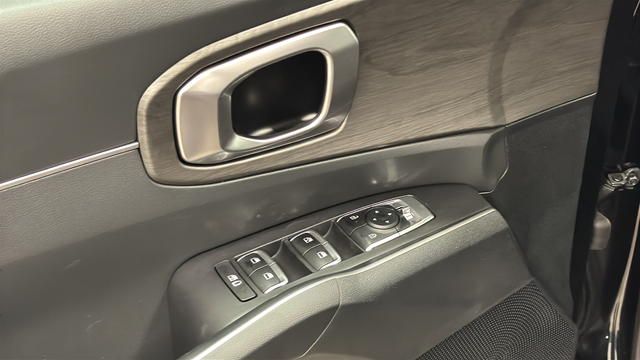 Used 2025 Black Kia X-Line EX image 22
